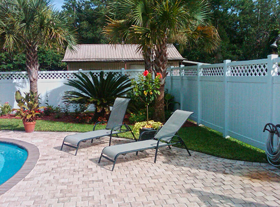 Vinyl fence in South Florida
