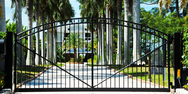 Welded aluminum gate on south florida estate